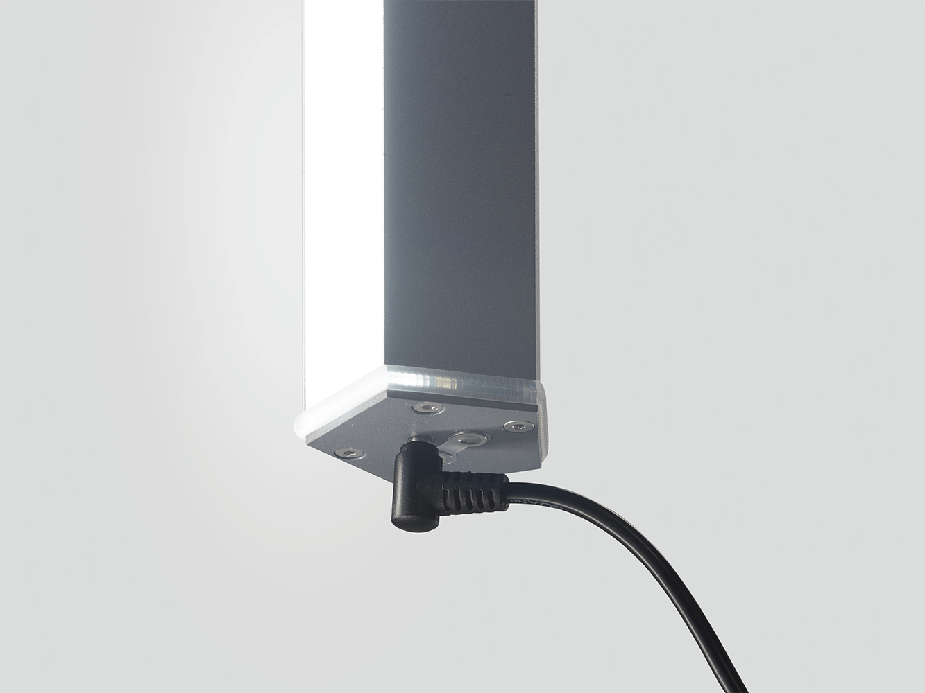 Deckenhalterung - vertikale Installation der Zafferano Pencil LED-Leuchte - Corten / Rust